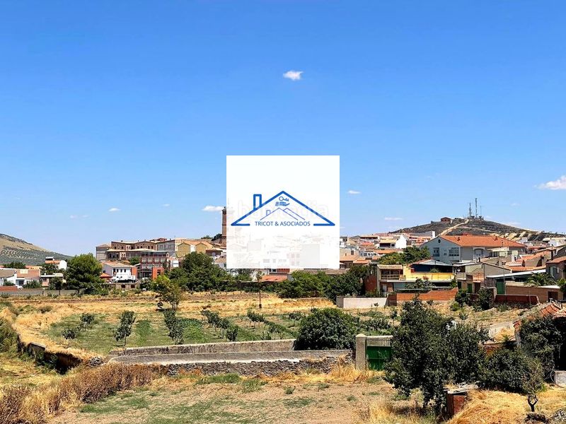 Foto 6cc3e793-73ba-4158-b13d-2f7d8bdb72e2. Casa amb aparcament a Urda