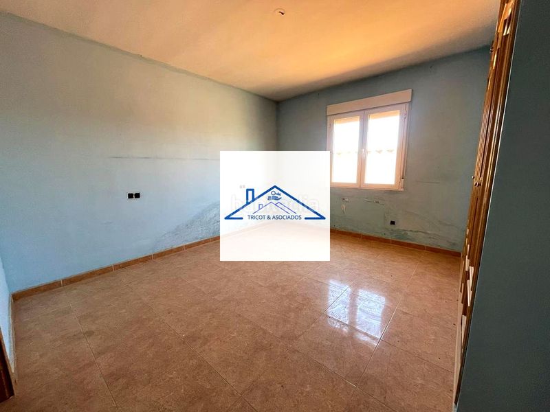 Foto 8f014027-e6d5-4a28-b596-0a15710c5d5b. Casa amb aparcament a Urda