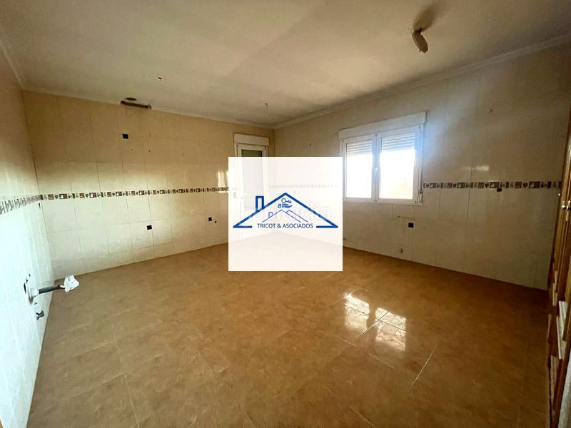 Foto fc845c89-ca6c-40f4-8d27-b9b9a7153b81. Casa amb aparcament a Urda