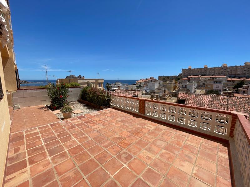 Foto adb8530a-1614-46a7-a1d0-71d99b053265. Piso en calle andrés segovia 1 piso gran terraza, parking y vista en hornillo en Águilas