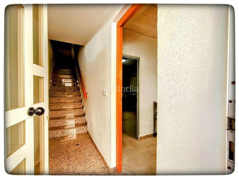 Foto ce42bc10-2b07-4a7c-b0de-da7a78fd1505. Maison jumelée dans Casco Antiguo Águilas