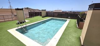 Flat  Calle carlos marín menú. Piso nuevo con piscina en centro de águilas