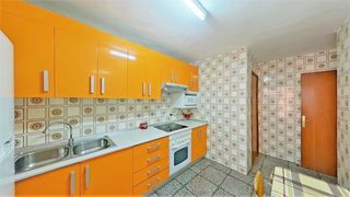 Pis  Calle lara. Piso junto colonia