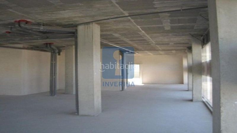 Foto 2516ce3e-4de3-4c51-aed6-254542d17902. Local comercial a Les Planes Sant Joan Despí