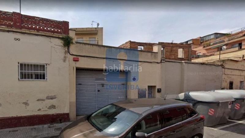 Foto e52ee6c8-ce52-47b5-893b-6b8960db1da5. Local comercial local en calle roger de lluria, en Santa Coloma de Gramenet