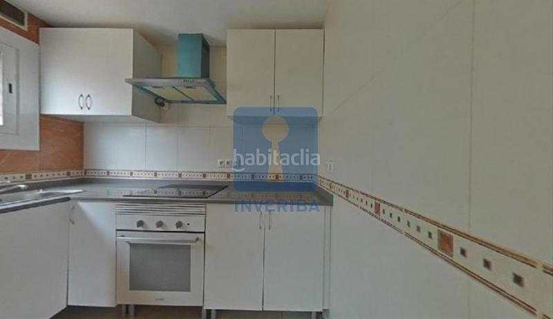 Foto 4f7bb75f-212d-4e9f-aebe-da0a668f59bd. Piso  en calle manendez pelayo, en Singuerlín Santa Coloma de Gramenet