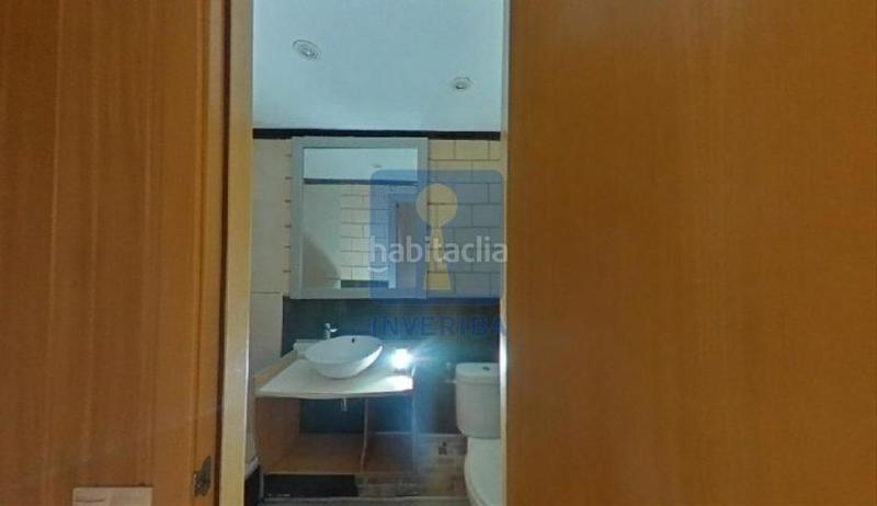 Foto b5511aad-91a1-4902-8b9c-b1219cf9a6bd. Piso  en calle manendez pelayo, en Singuerlín Santa Coloma de Gramenet
