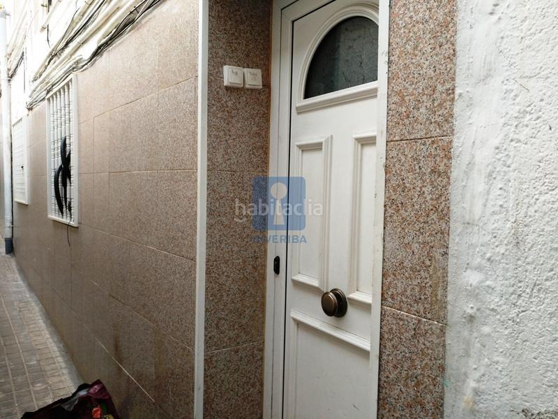 Foto 70d544f0-6d9a-48b7-9b7a-6792ddfd0366. Casa adossada amb calefacció a La Salut Badalona