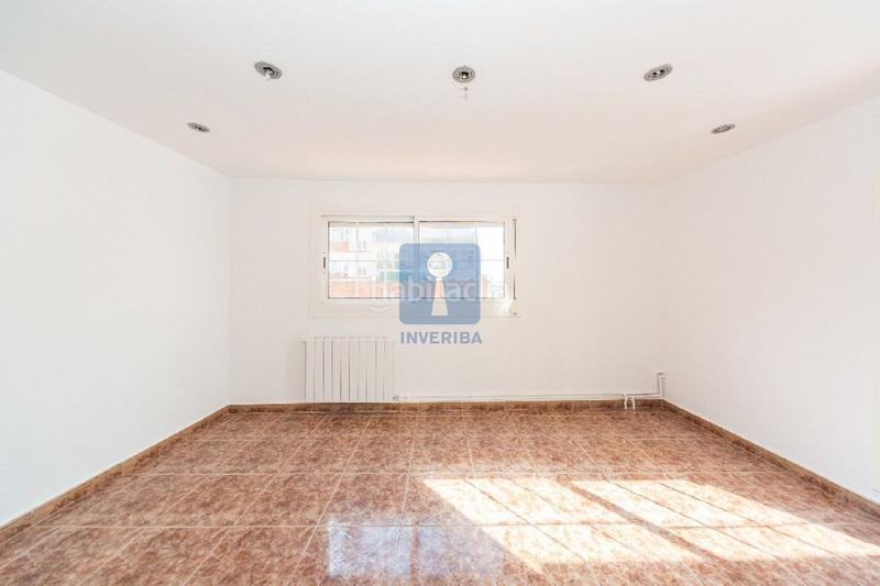 Foto a4d3b51b-7215-4b88-880d-33f962fa95d5. Casa adossada amb calefacció a La Salut Badalona