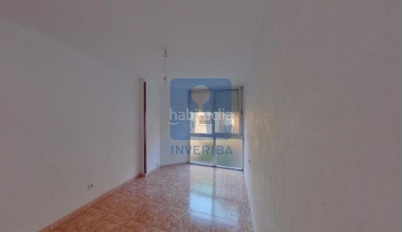 Foto 2b8afb99-a1de-4fe7-958c-990b76caa03f. Piso inmueble ilegalmente okupado situado en la calle Pubilla Cases 16, 12, hospitalet de llobregat, barcelona en Hospitalet de Llobregat (L´)