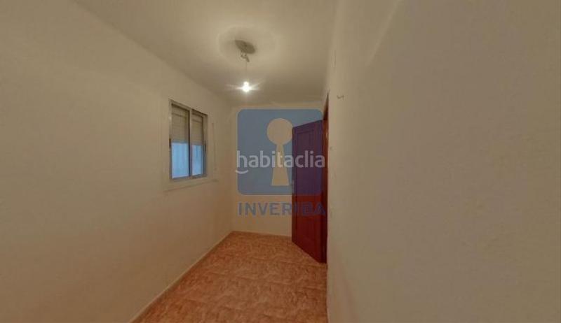 Foto 4fd3c370-c7aa-4133-abe7-3f498849577a. Piso inmueble ilegalmente okupado situado en la calle Pubilla Cases 16, 12, hospitalet de llobregat, barcelona en Hospitalet de Llobregat (L´)
