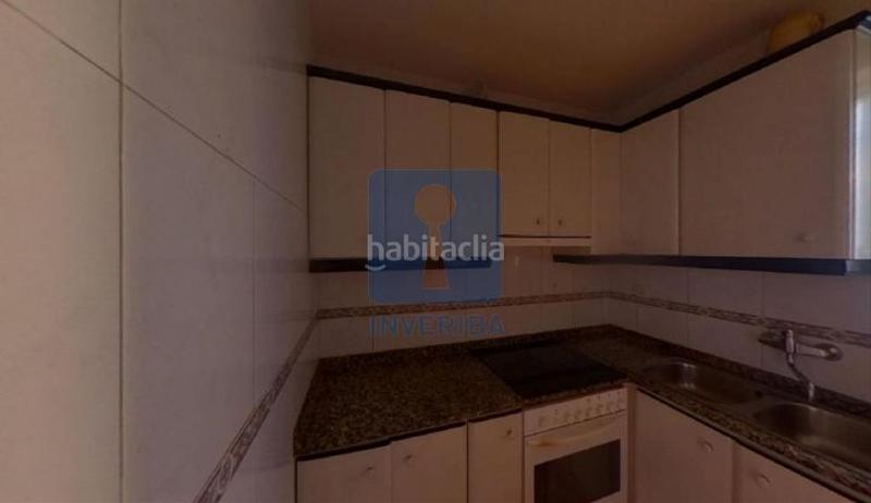 Foto c09aa68a-1923-4ac8-a2ca-82bfd8ef0032. Piso inmueble ilegalmente okupado situado en la calle Pubilla Cases 16, 12, hospitalet de llobregat, barcelona en Hospitalet de Llobregat (L´)