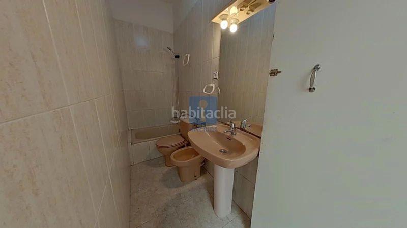 Foto 92f7bfd9-6b6a-4c85-9335-85becaec12d2. Casa adossada a Can Vidalet Esplugues de Llobregat