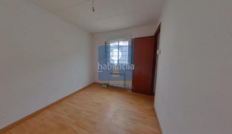Foto e0388bed-48b8-45df-8090-cd1061655386. Zweistöckige wohnung mit heizung in Can Tintorer-Can Tries Gavà