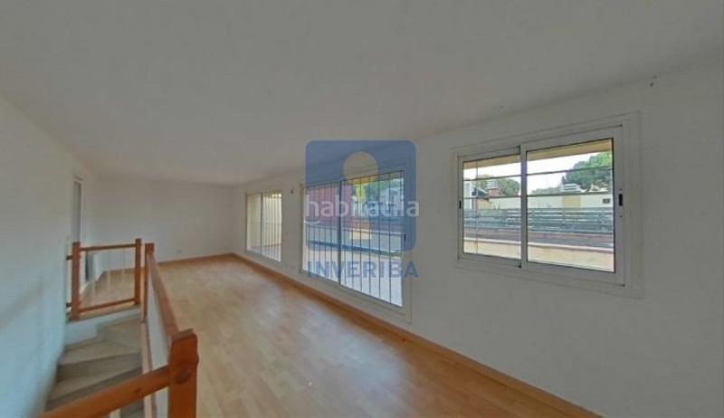 Foto 83ede6a9-0271-415a-bd03-8b99b2a907e0. Duplex con riscaldamento in Marianao Sant Boi de Llobregat
