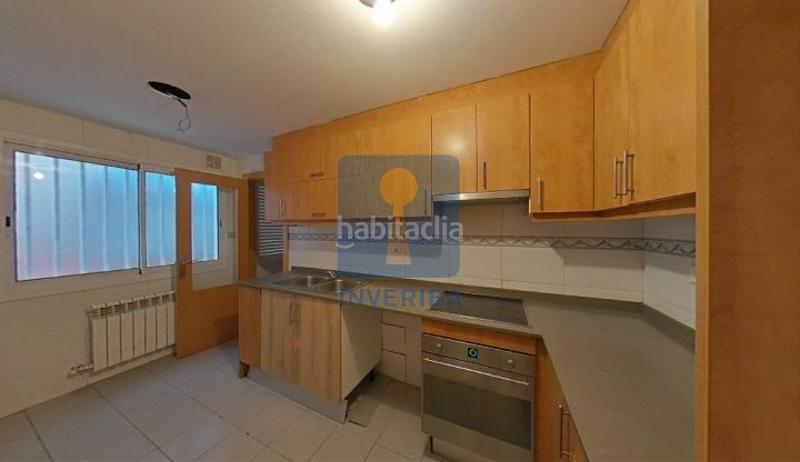 Foto f9a0a14e-5f63-4568-8470-6f9c511a9642. Duplex con riscaldamento in Marianao Sant Boi de Llobregat