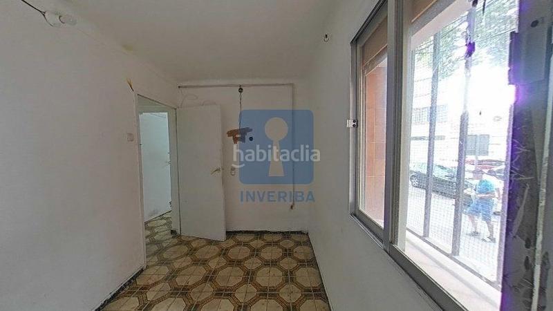 Foto 3a07b199-3426-427e-8bef-d3ebea117172. Piso inmueble ilegalmente okupado situado en la calle alfonso xii 788, 13, , barcelona en Badalona