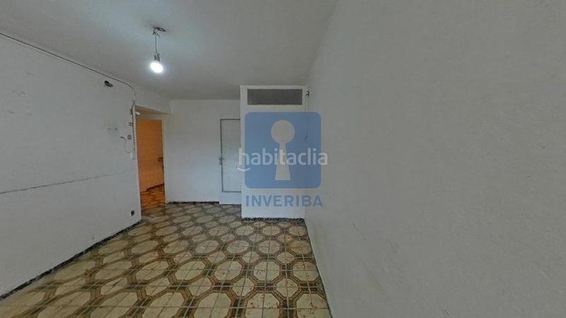 Foto 5423c4aa-f182-441a-9ac0-9a93a686bd4c. Piso inmueble ilegalmente okupado situado en la calle alfonso xii 788, 13, , barcelona en Badalona