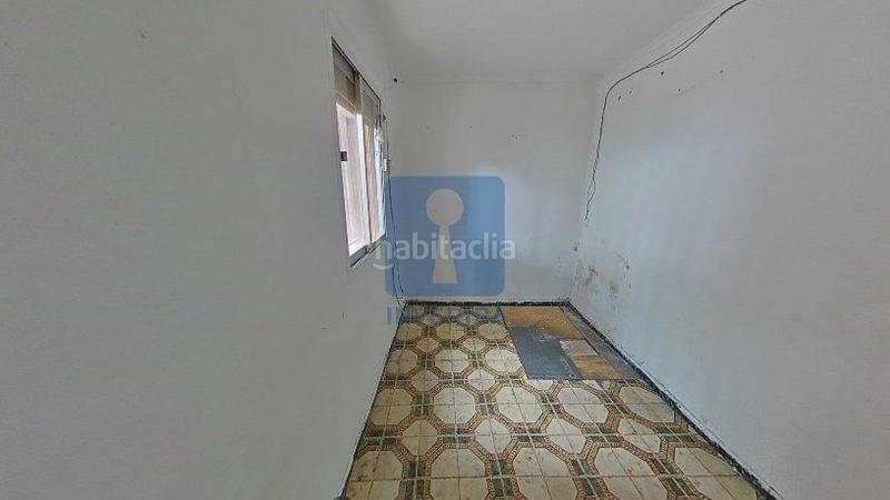 Foto d15118de-fb53-4c06-846f-74c9938b8df6. Piso inmueble ilegalmente okupado situado en la calle alfonso xii 788, 13, , barcelona en Badalona