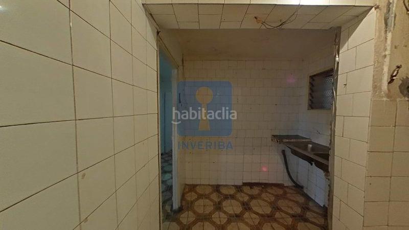 Foto fae97f22-3b56-4812-8270-761b7a128c73. Piso inmueble ilegalmente okupado situado en la calle alfonso xii 788, 13, , barcelona en Badalona