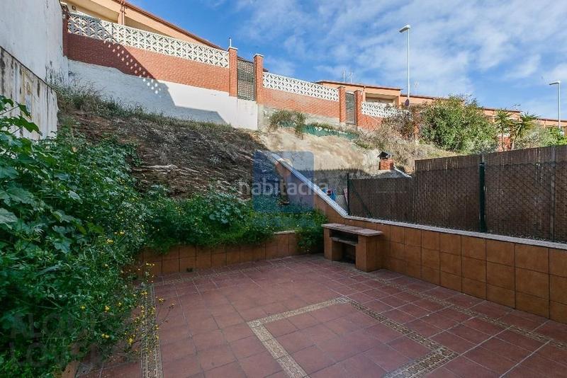 Foto 14d56eff-862e-41b4-8864-f894762310b7. Semi detached house with heating parking in Sant Vicenç dels Horts