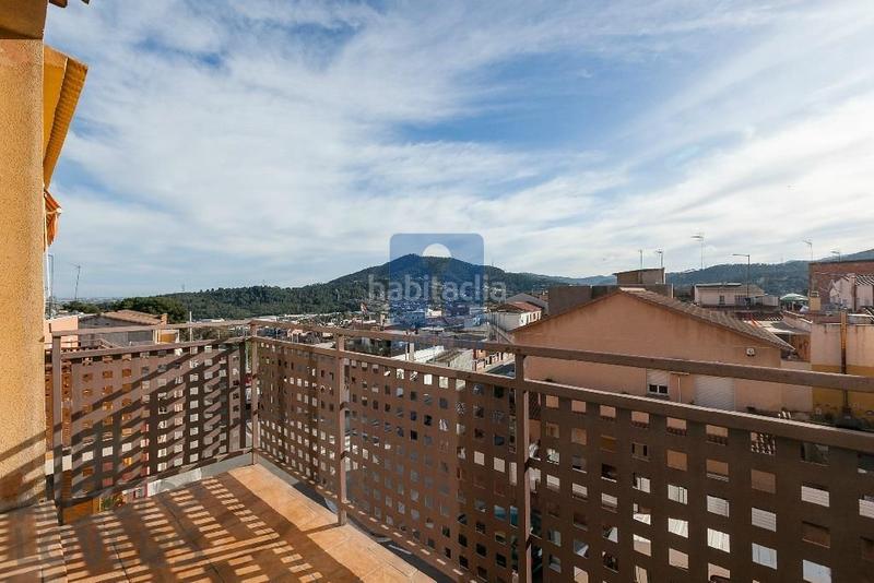 Foto 51be31a5-85ed-4e49-ad6b-9b96aa2d2a96. Semi detached house with heating parking in Sant Vicenç dels Horts