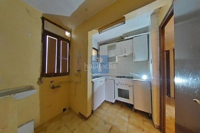 Foto c0ab0306-5b8a-43f0-9e24-2be433b20693. Pis a Sant Roc Badalona