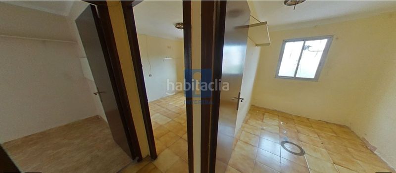 Foto c0f308dc-6f57-4263-a847-2ff41f0067c0. Pis a Sant Roc Badalona