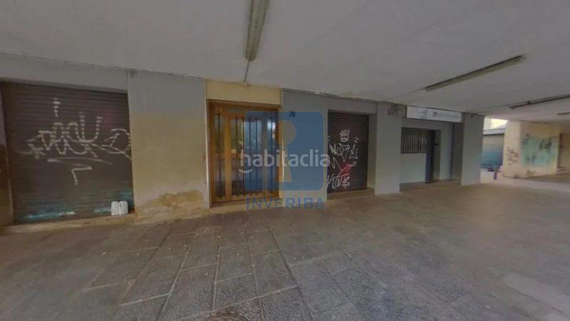 Foto ecaac7f7-0329-4a87-a277-3d3dafedc3d0. Piso ponemos en venta este inmueble ilegalmente okupado, situado en la plaza de Les Termes 26 , piso 4, puerta 1, , barcelona en Sabadell