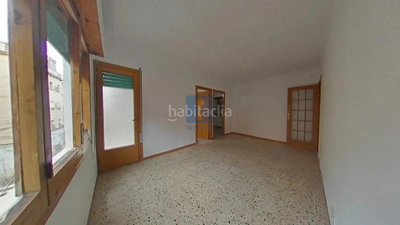 Foto c79dd2ee-338b-4e6b-a87e-cf23c34645ca. Flat in La Gavarra Cornellà de Llobregat