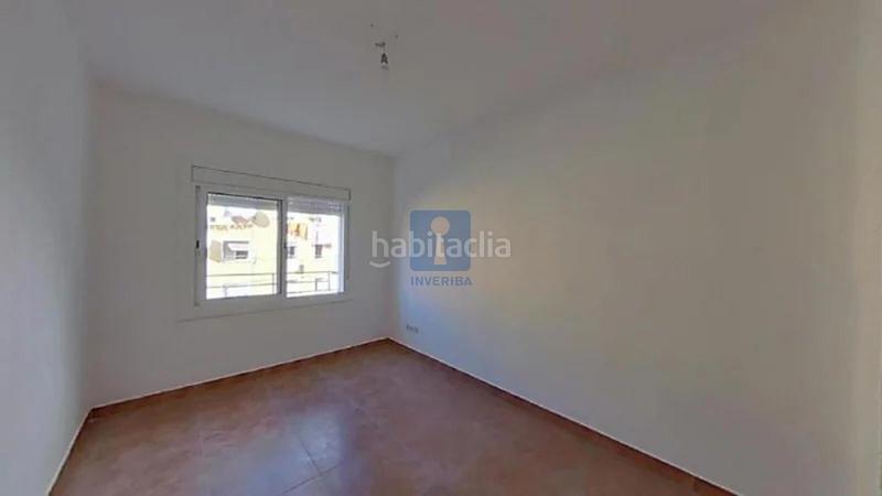 Foto 195120f7-6f00-4cc5-8623-83a9867d1502. Piso inmueble ilegalmente okupado situado en la calle ferrocarril 58, 3 g1, mollet del vallés, barcelona en Mollet del Vallès