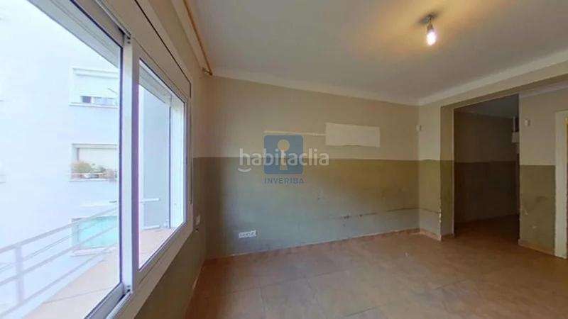 Foto ab550ffb-bedc-45b5-8151-38a8133ba762. Piso inmueble ilegalmente okupado situado en la calle ferrocarril 58, 3 g1, mollet del vallés, barcelona en Mollet del Vallès