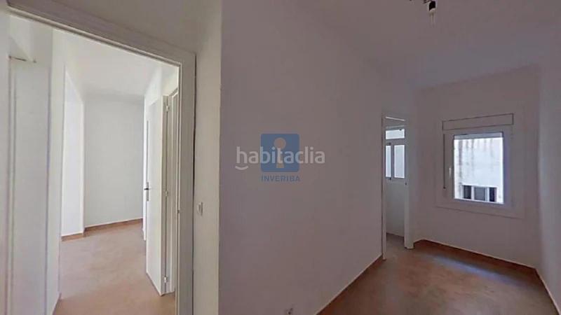 Foto c6c0dff4-5d4a-4e89-9c8a-219aa0d63804. Piso inmueble ilegalmente okupado situado en la calle ferrocarril 58, 3 g1, mollet del vallés, barcelona en Mollet del Vallès