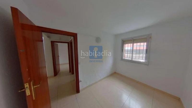 Foto ba3f2980-dd6d-4597-988f-5517773190b8. Piso inmueble okupado situado en la calle cavall bernat , barcelona en Terrassa