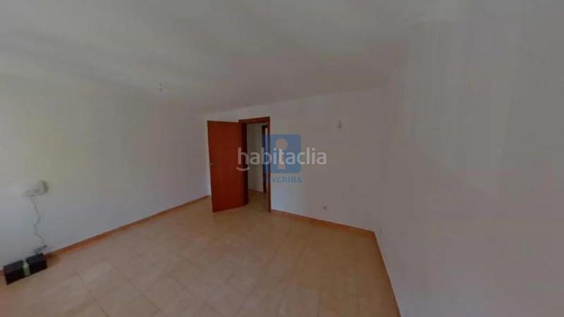 Foto 34be2abb-d1b7-4866-9c08-8fd0d51b3171. Piso inmueble ilegalmente okupado situado en la plaza dEls Merinals 40, 22, , barcelona en Sabadell