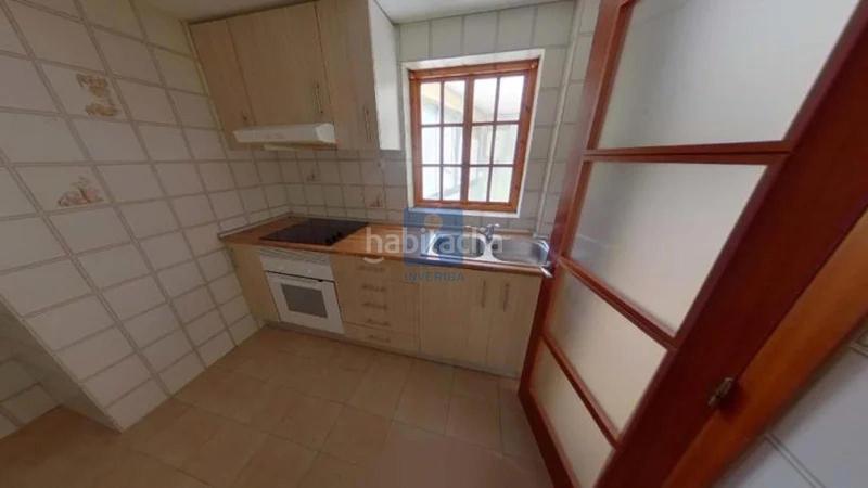 Foto ea0c030b-1708-4a98-9abf-1a9e6c2941c2. Piso inmueble ilegalmente okupado situado en la plaza dEls Merinals 40, 22, , barcelona en Sabadell