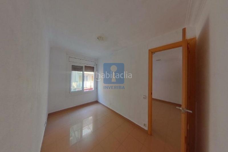 Foto 231dd08f-c75d-4f5f-9f12-0f668ff9c89f. Pis a Collblanc Hospitalet de Llobregat (L´)