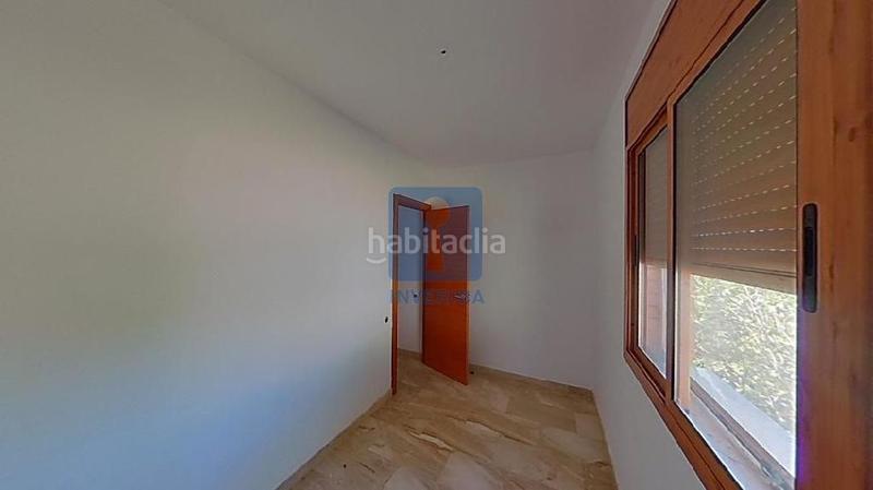 Foto 06d041d1-c2fe-495d-83cd-8a1911ca6448. Haus mit parking in Olesa de Montserrat