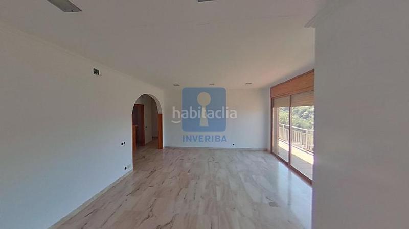 Foto f3cafe80-d27c-4f79-9d89-5361610ecdf2. Haus mit parking in Olesa de Montserrat