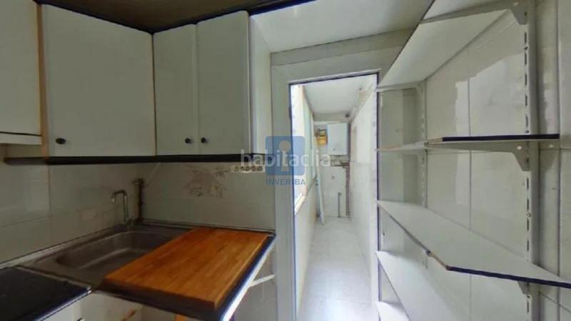 Foto 29d7b980-417c-4d65-a0db-17166504c7de. Piso inmueble ilegalmente okupado situado en la calle montmany 24, 31, , barcelona en Sant Boi de Llobregat