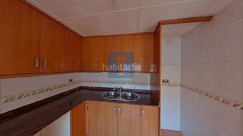 Foto 6870c9dc-d6da-4b44-8bd1-0284ed3dd098. Etagenwohnung mit heizung in Centre Rubí