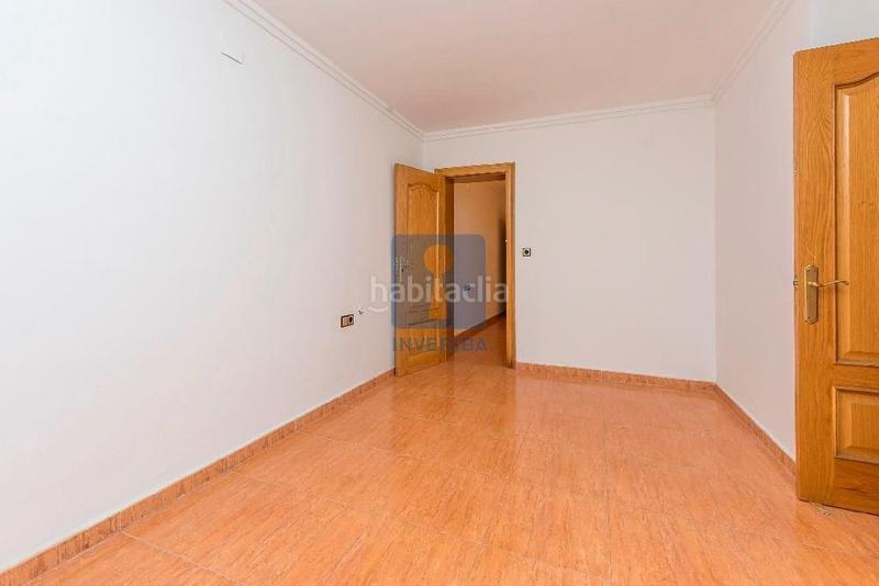 Foto fba0582c-848b-4a73-87fd-205fd4b23bef. Etagenwohnung mit heizung in Centre Rubí