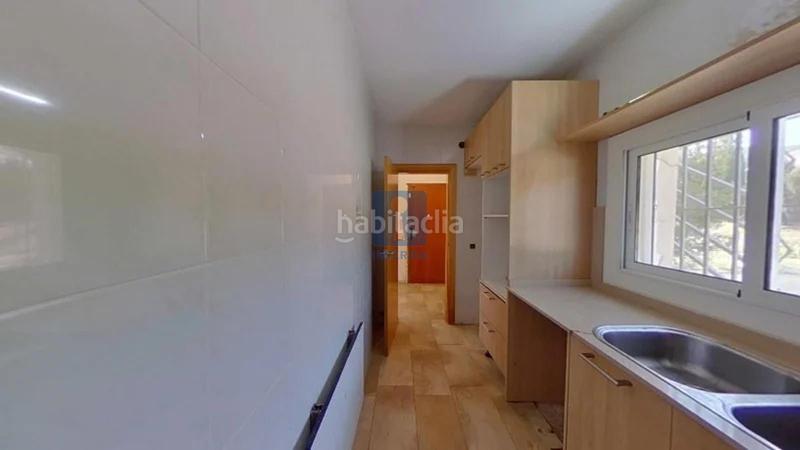 Foto ee349260-06fb-485f-9ca3-abd5fafa7ef0. Xalet amb calefacció aparcament piscina a Can Vinyals Esparreguera