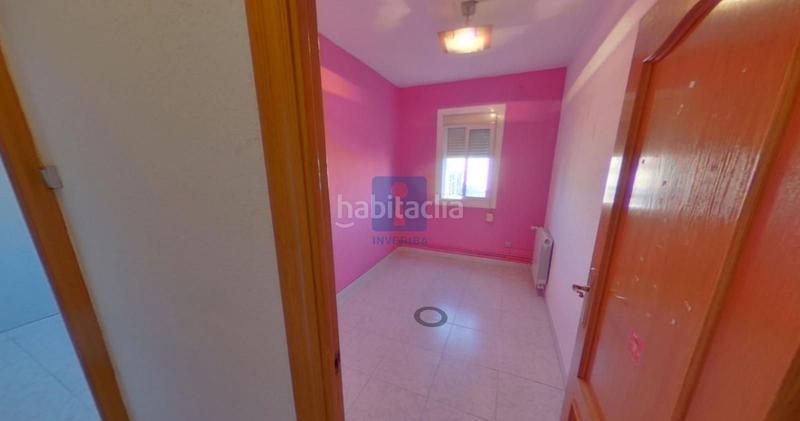 Foto 18372889-ebcb-4160-8c8d-ca21bb2b8993. Piso inmueble okupado situado en la calle torners , , barcelona en Sabadell