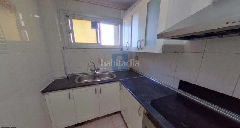 Foto abb24d07-e3fa-4f5a-aaa3-3c158b2afc50. Piso inmueble okupado situado en la calle torners , , barcelona en Sabadell