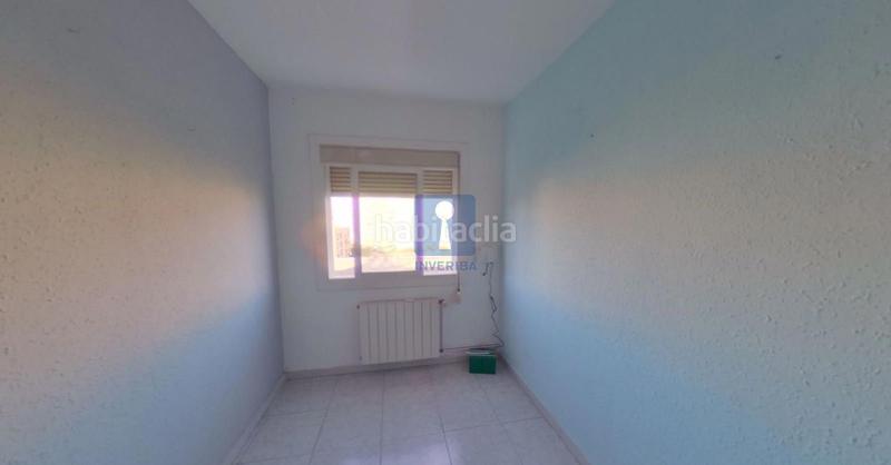 Foto b6eba6c4-4dbb-48bf-901e-79387f134c3b. Piso inmueble okupado situado en la calle torners , , barcelona en Sabadell