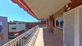 Pis  De la marina. Piso alquilado en venta en el paseo de la marina de castelldefel