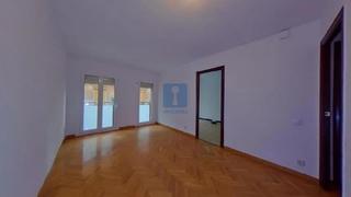 Appartement  Pujos. Piso alquilado en venta en calle pujos, hospitalet de llobregat,