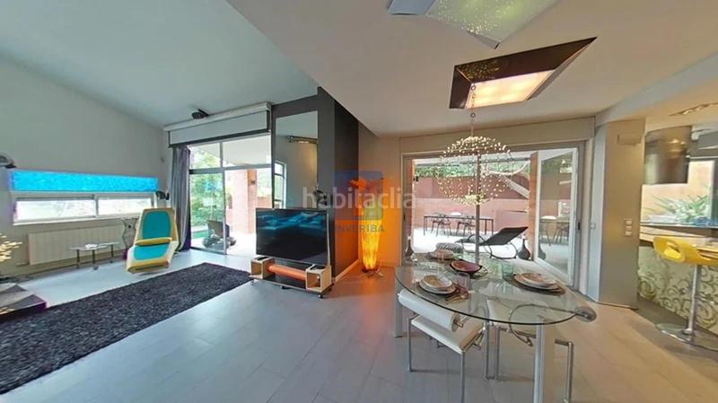 Foto f487a46f-1656-4b57-bc3c-c443a8cc853a. Chalet magnífica casa en venta , barcelona. en Montmar Castelldefels