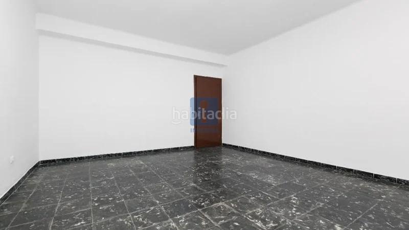 Foto 8f1c83dd-3418-4b3a-bc52-524f339b015d. Pis amb calefacció aparcament a Can Vallhonrat Rubí